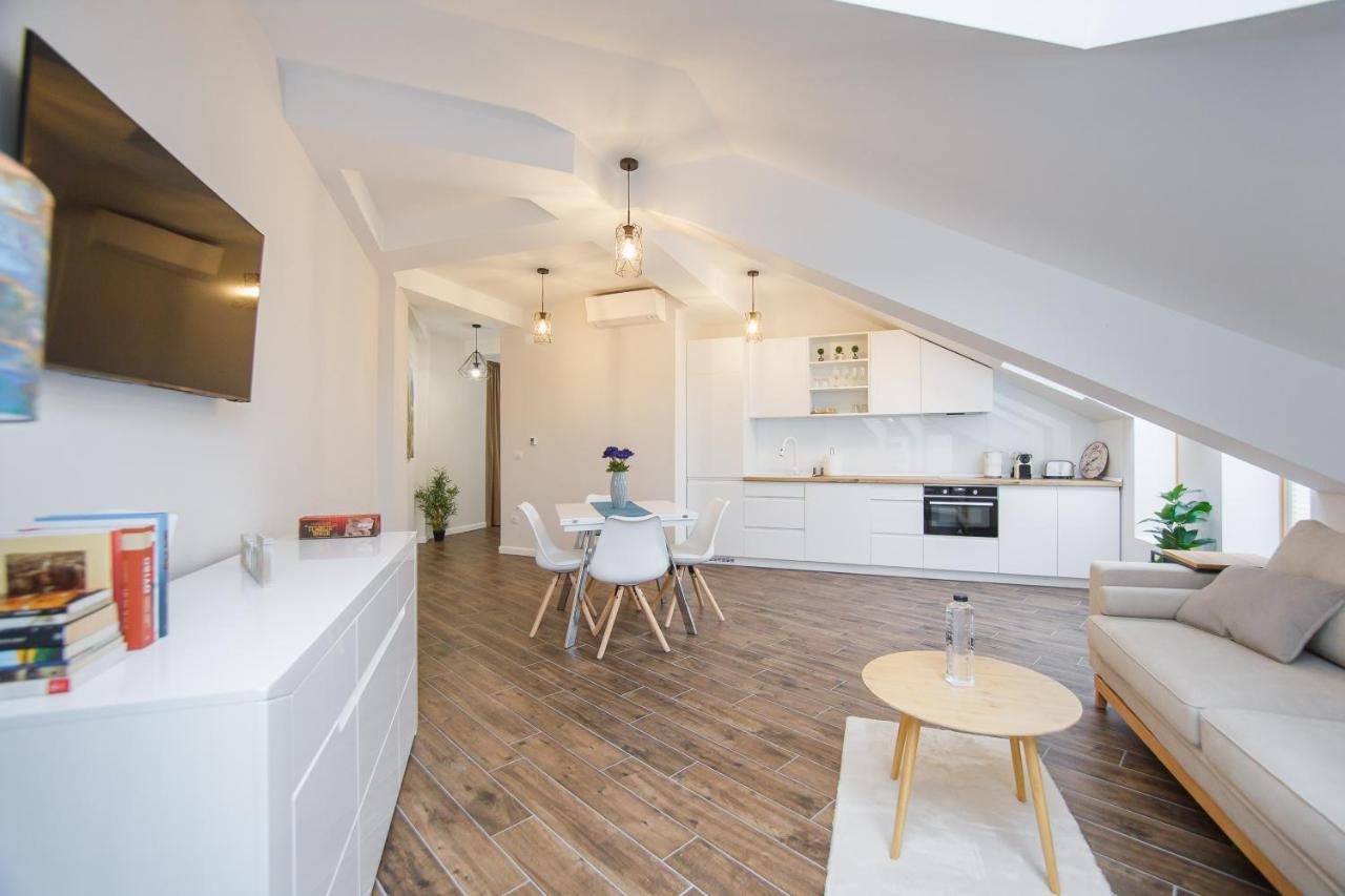 Skylight Loft Near City Center Орадеа Екстериор снимка